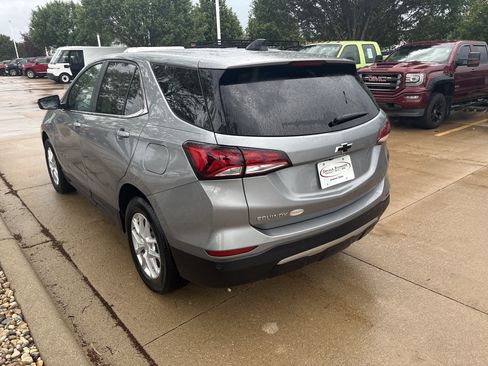 Used 2024 Chevrolet Equinox LT FWD image 12