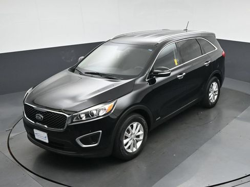 Used 2017 Kia Sorento AWD image 53