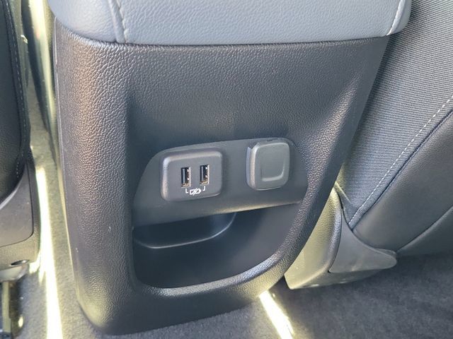 Used 2019 Chevrolet Colorado Z71 AWD/4WD image 25
