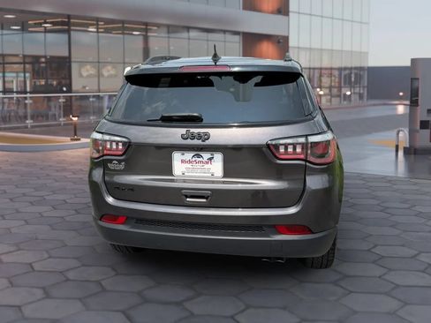 Used 2019 Jeep Compass Latitude AWD/4WD image 10