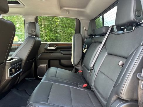 Used 2024 GMC Sierra 2500 Denali w/ Technology Package AWD/4WD image 19