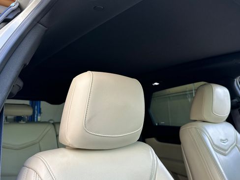 Used 2017 Cadillac XT5 Premium Luxury w/ Driver Assist Package FWD image 24