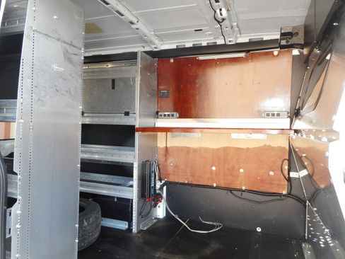Used 2017 Ford Transit 250 130 Medium Roof RWD image 21