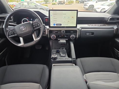 Used 2024 Toyota Tacoma TRD Off-Road AWD/4WD image 19