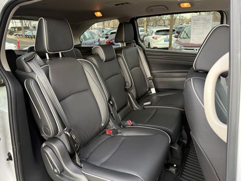Certified 2026 Honda Odyssey Touring image 37