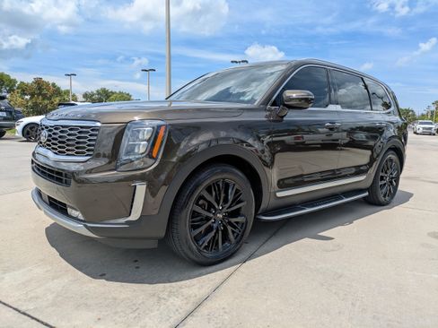 Used 2021 Kia Telluride SX w/ Towing Package FWD image 5