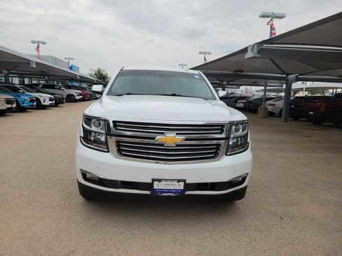 Used 2019 Chevrolet Suburban Premier AWD/4WD image 3