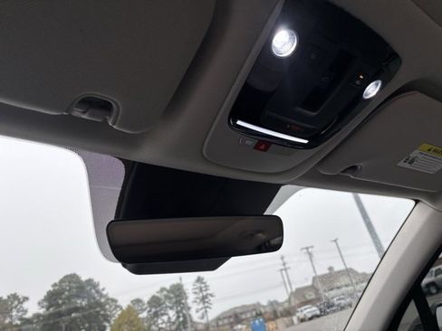 Used 2024 Kia Sorento SX image 28