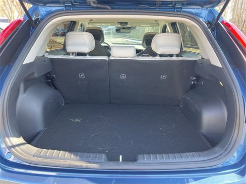 Certified 2025 Kia Niro EX image 23