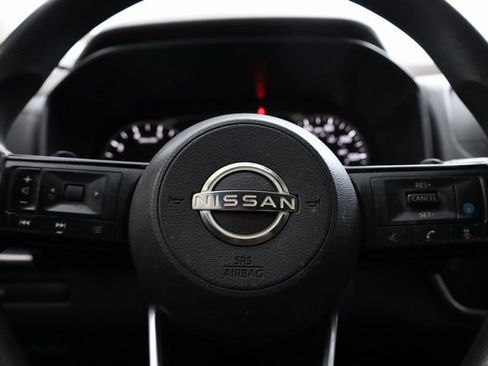 Used 2023 Nissan Rogue SV image 14