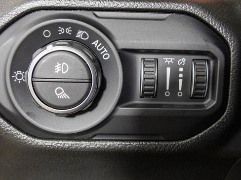 Used 2022 Jeep Gladiator Rubicon w/ LED Lighting Group AWD/4WD image 34