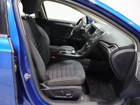 Used 2017 Ford Fusion SE FWD image 23