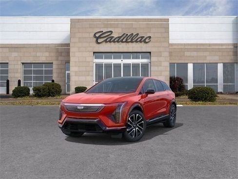 New 2025 Cadillac Optiq Sport 2 AWD/4WD image 8