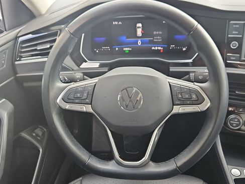 Certified 2023 Volkswagen Jetta SE FWD image 23