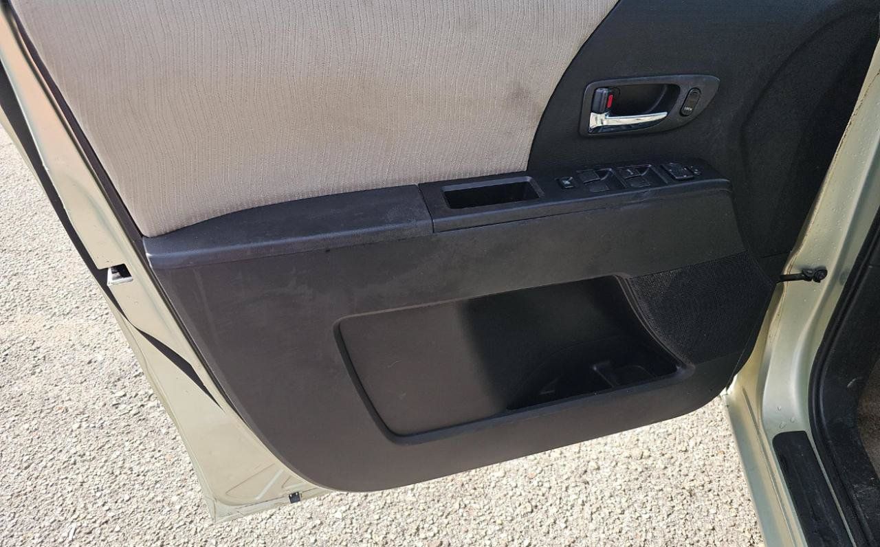 Used 2008 MAZDA MAZDA5 Sport FWD image 15