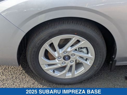 Certified 2025 Subaru Impreza 2.0i image 7