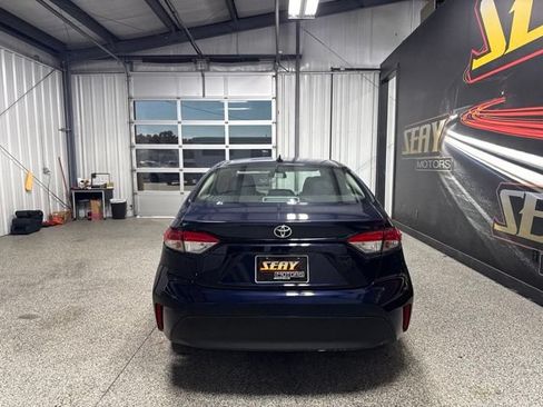 Used 2023 Toyota Corolla LE FWD image 13