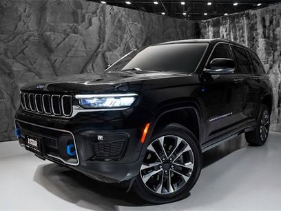 Used 2023 Jeep Grand Cherokee Overland w/ Luxury Tech Group IV