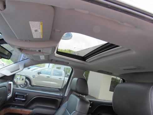 Used 2014 GMC Sierra 1500 SLT w/ SLT Crew Cab Value Package AWD/4WD image 26