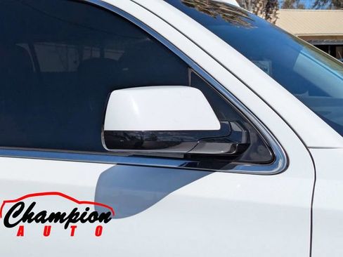 Used 2018 GMC Yukon XL SLT image 14