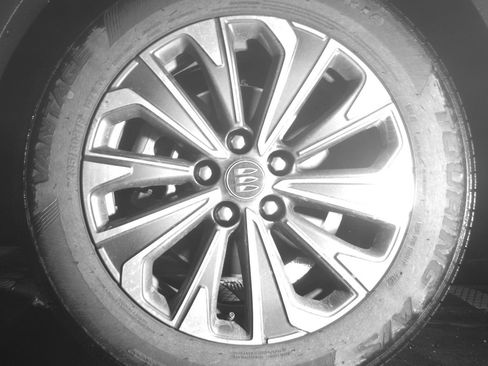 Used 2024 Buick Envision Preferred image 12