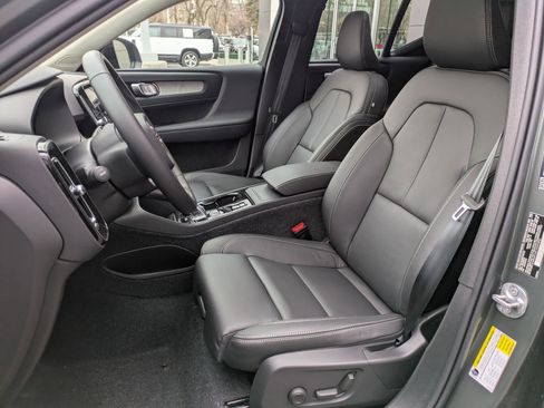 New 2026 Volvo XC40 B5 Ultra w/ Climate Package image 15