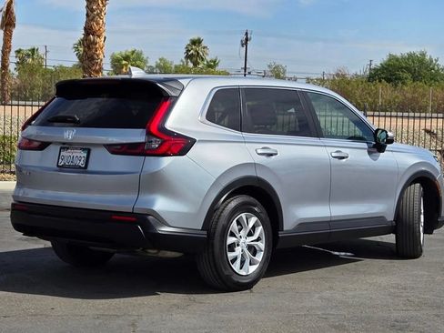 Used 2025 Honda CR-V LX image 4