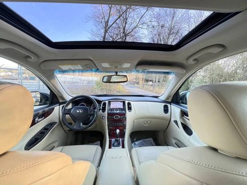 Used 2016 INFINITI QX50 2WD w/ Deluxe Touring Package image 16