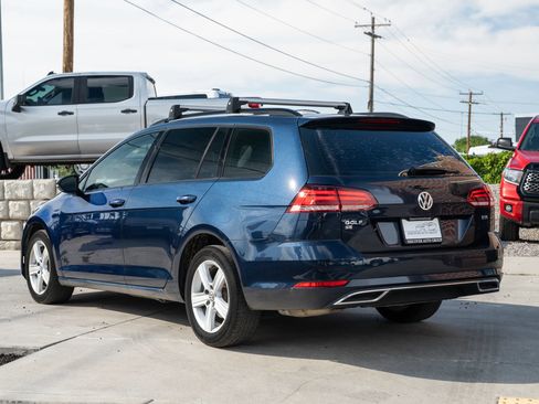 Used 2018 Volkswagen Golf SE FWD image 5
