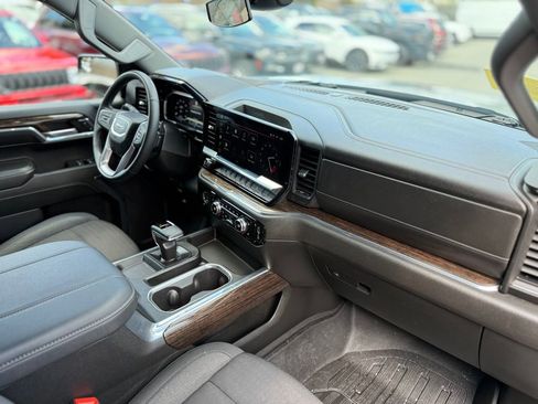 Used 2023 GMC Sierra 1500 Elevation AWD/4WD image 19