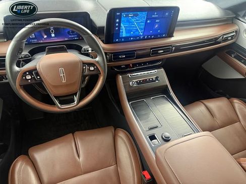 Used 2025 Lincoln Aviator Reserve w/ Equipment Group 201A AWD/4WD image 32