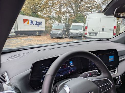 Used 2025 Chevrolet Equinox LT image 14