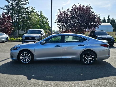 Used 2025 Lexus ES 300h w/ Premium Package FWD image 4