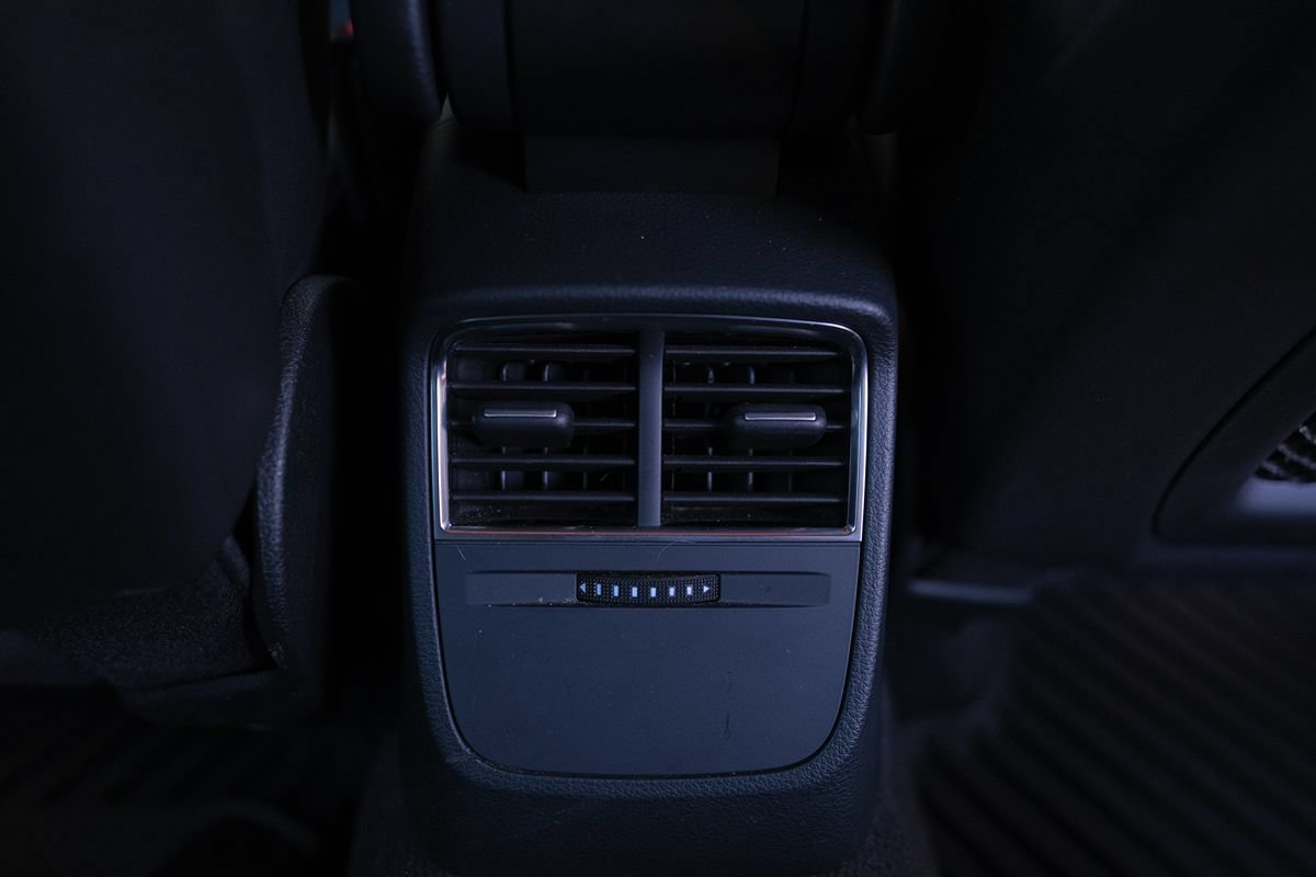 Used 2018 Audi A3 e-tron Premium FWD image 34