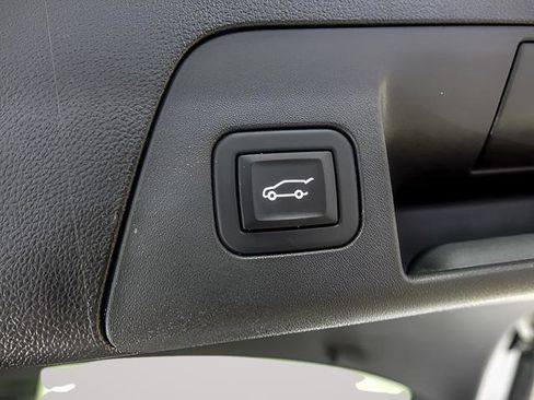 Used 2023 Buick Envision Avenir AWD/4WD image 28
