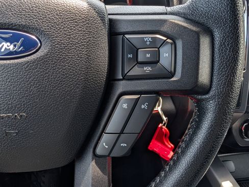 Used 2015 Ford F150 XLT w/ Equipment Group 302A Luxury AWD/4WD image 28