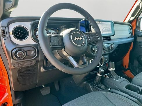 New 2025 Jeep Gladiator Sport image 9