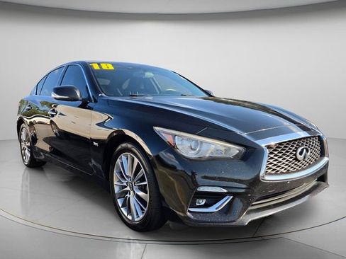 Used 2018 INFINITI Q50 Luxe w/ Essential Package (3.0T Luxe) AWD/4WD image 4