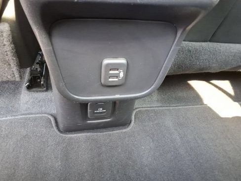 Used 2023 Chevrolet Equinox RS AWD/4WD image 15