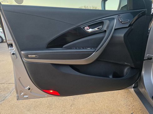 Used 2012 Hyundai Azera Base 4dr Sedan image 12