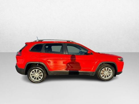 Used 2021 Jeep Cherokee Latitude w/ Mopar Interior Package image 2
