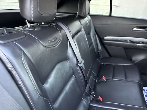 Used 2020 Cadillac XT4 Premium Luxury image 11