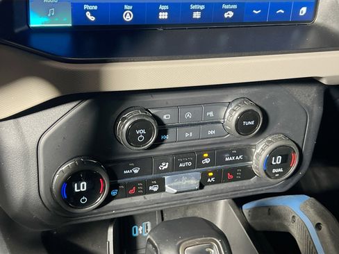 Used 2023 Ford Bronco Wildtrak AWD/4WD image 27