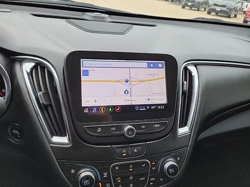 Used 2024 Chevrolet Malibu LT image 19