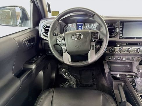 Used 2023 Toyota Tacoma TRD Off-Road w/ TRD Premium Off Road Package AWD/4WD image 21
