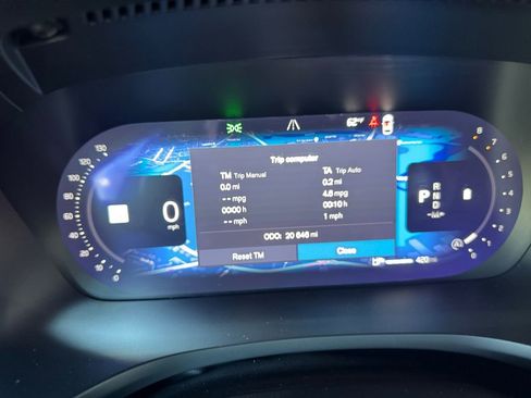 Certified 2025 Volvo V60 B5 Cross Country Plus AWD/4WD image 24