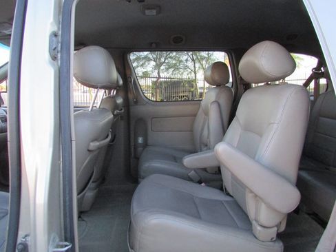Used 2001 Toyota Sienna LE image 18
