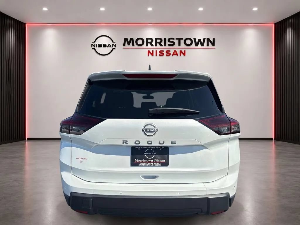 Used 2025 Nissan Rogue S FWD image 4