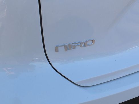 New 2026 Kia Niro EX FWD image 33