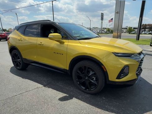 Used 2022 Chevrolet Blazer RS w/ Enhanced Convenience Package AWD/4WD image 2